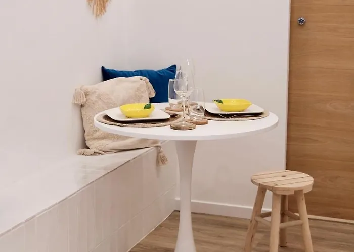 Апартаменти Hyper-centre - 2 Personnes Avec Cours Privee